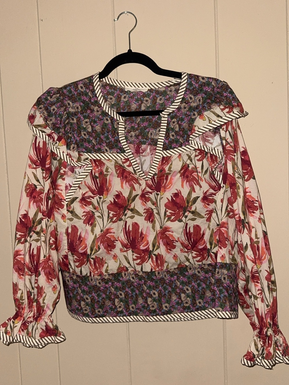 entro Multicolor Floral Ruffle Peasant Blouse - Red & Purple